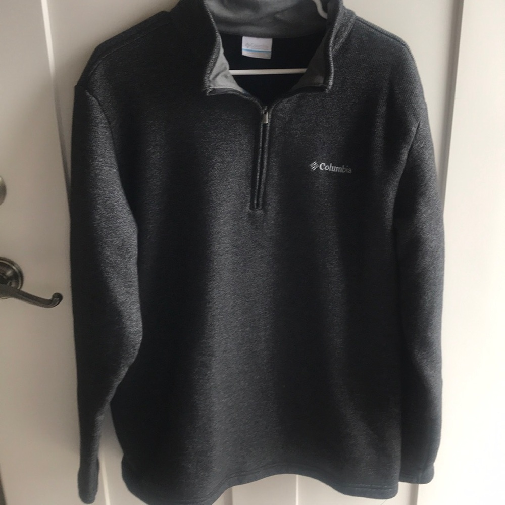 Columbia mens zip up size xl used in great condition
